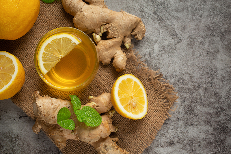 Jus de citron au miel et au gingembre une boisson vitalité et santé Jus de citron au miel et au gingembre une boisson vitalité et santé